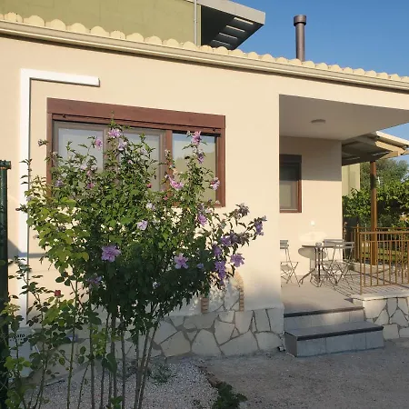 Holiday home Backyard